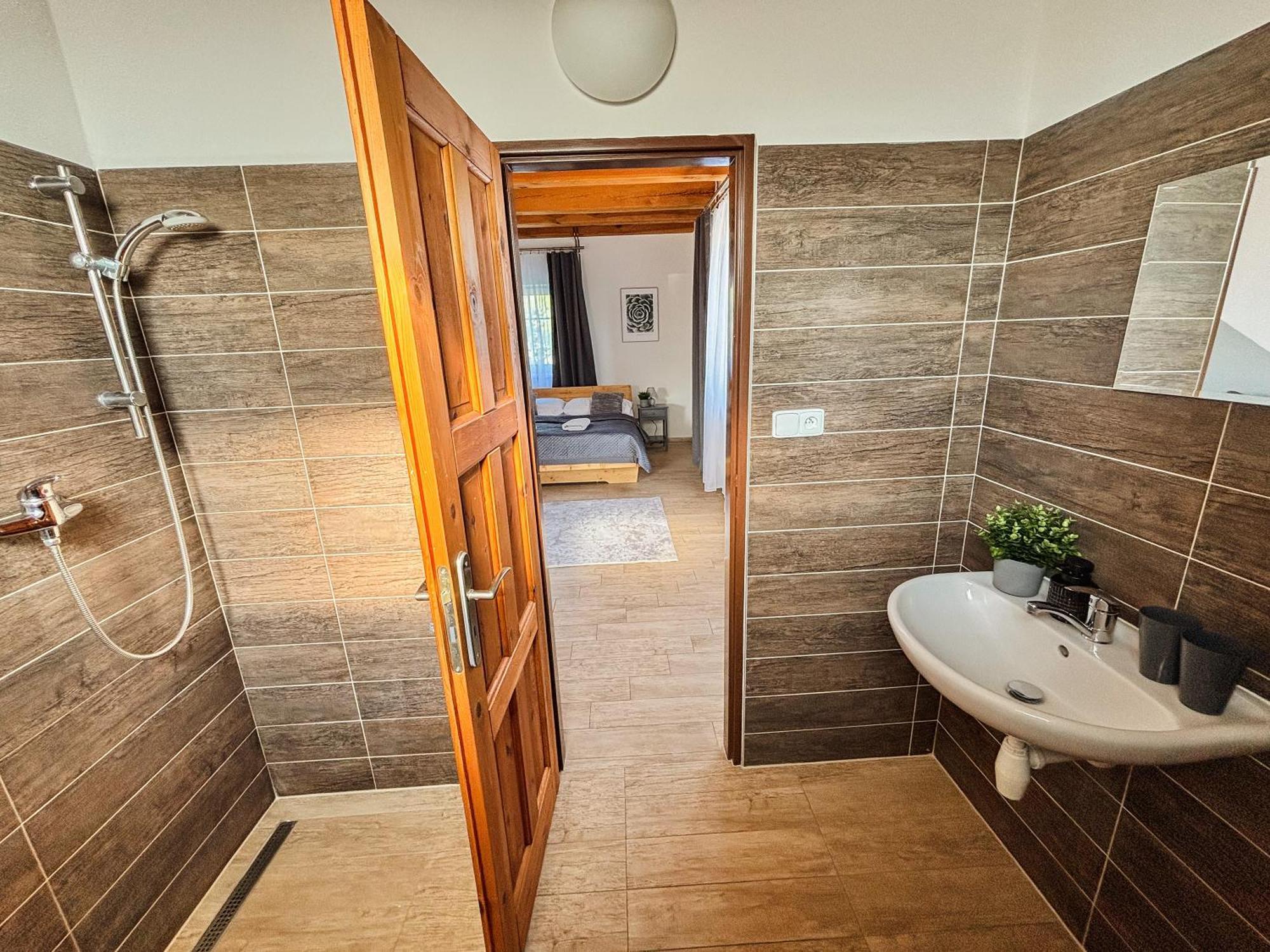 Wellness Hotel & Minipivovar Knezinek Ceske Budejovice Exterior photo